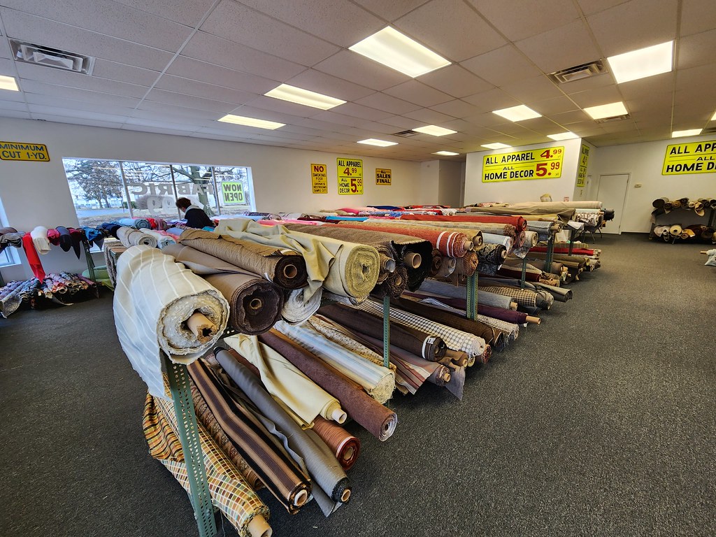 Discount Fabric Outlet (Clawson, Michigan) December 29, … Flickr