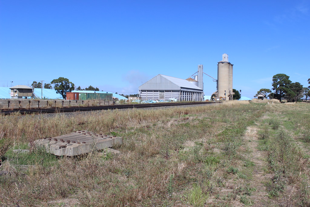 Graincorp buildings next to railway at Westmere, Victoria Flickr