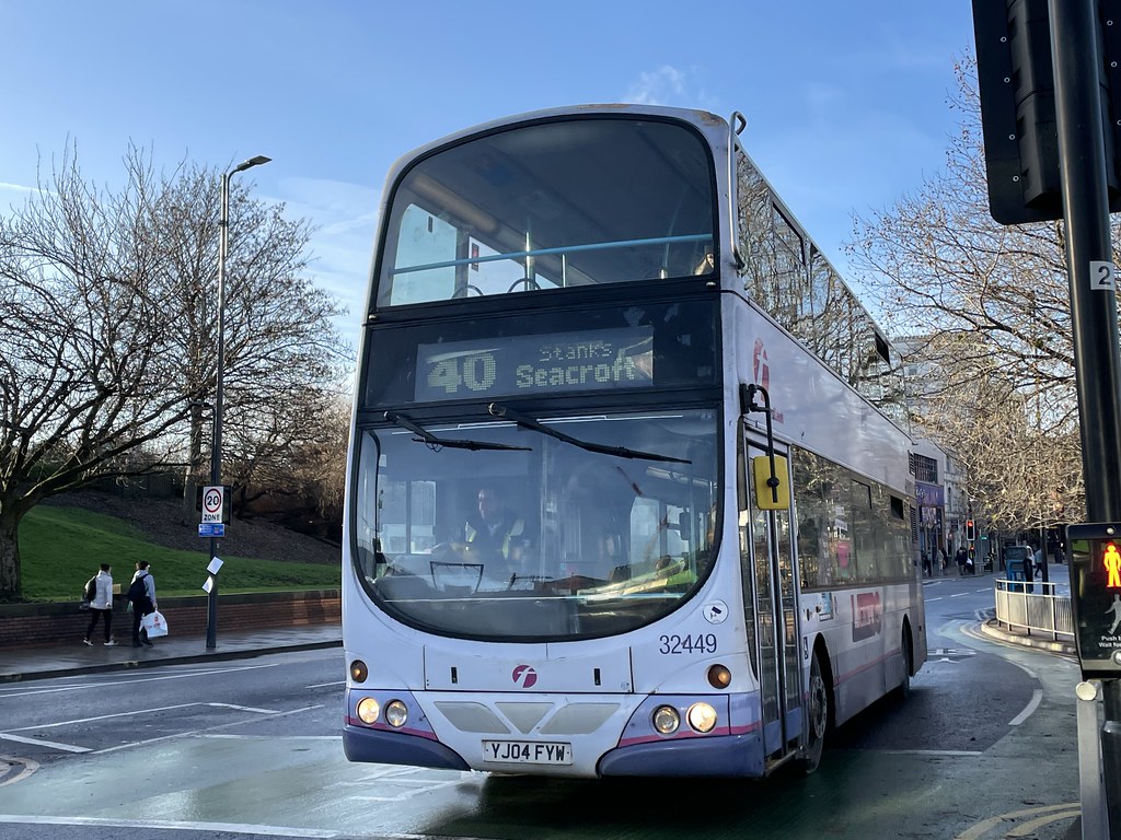 First Leeds 32449 YJ04FYW First Leeds 32449, a 2004 Volvo … Flickr