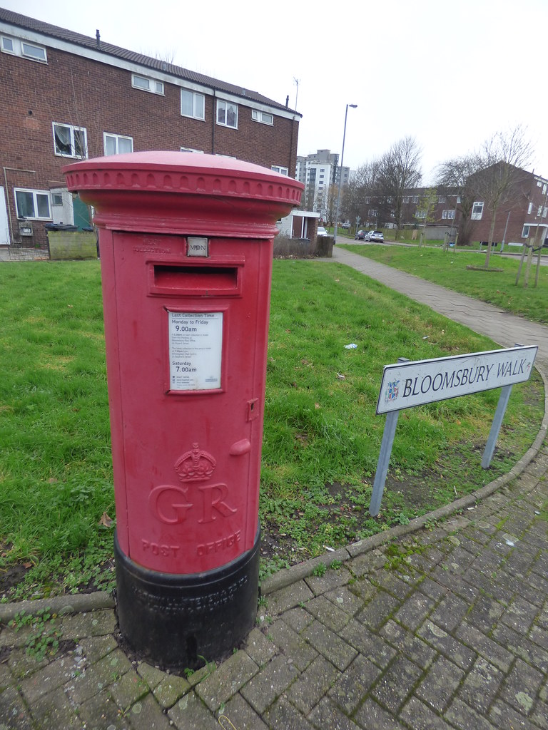 Red post box GR Bloomsbury Walk, Nechells B7 557 a photo on