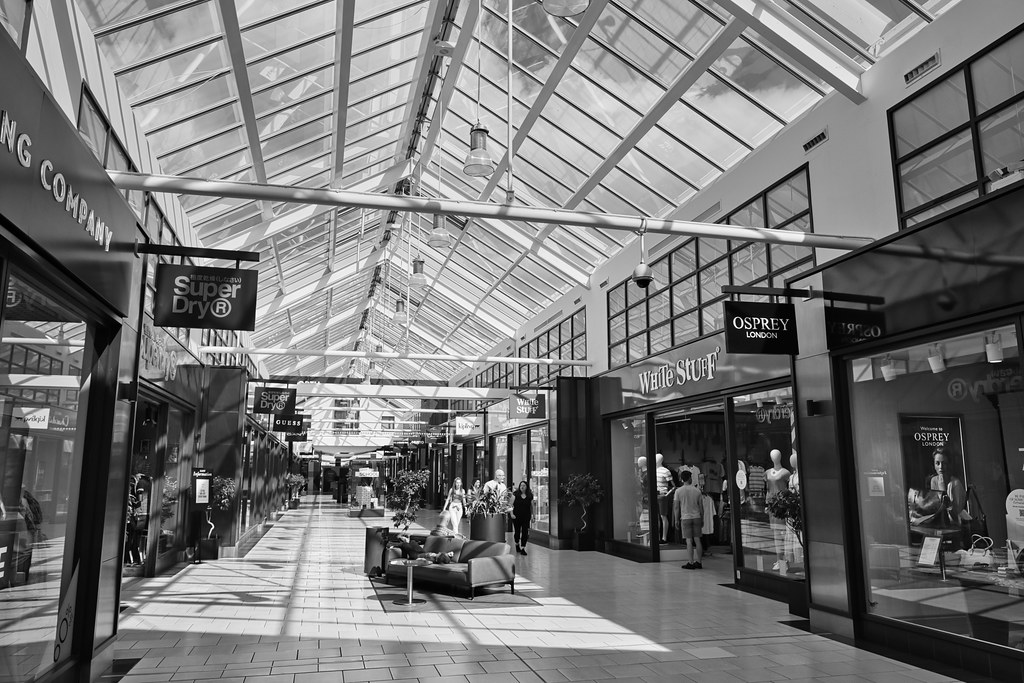 Walkway in Designer Outlet York In Fulford, York, Yorkshir… Flickr