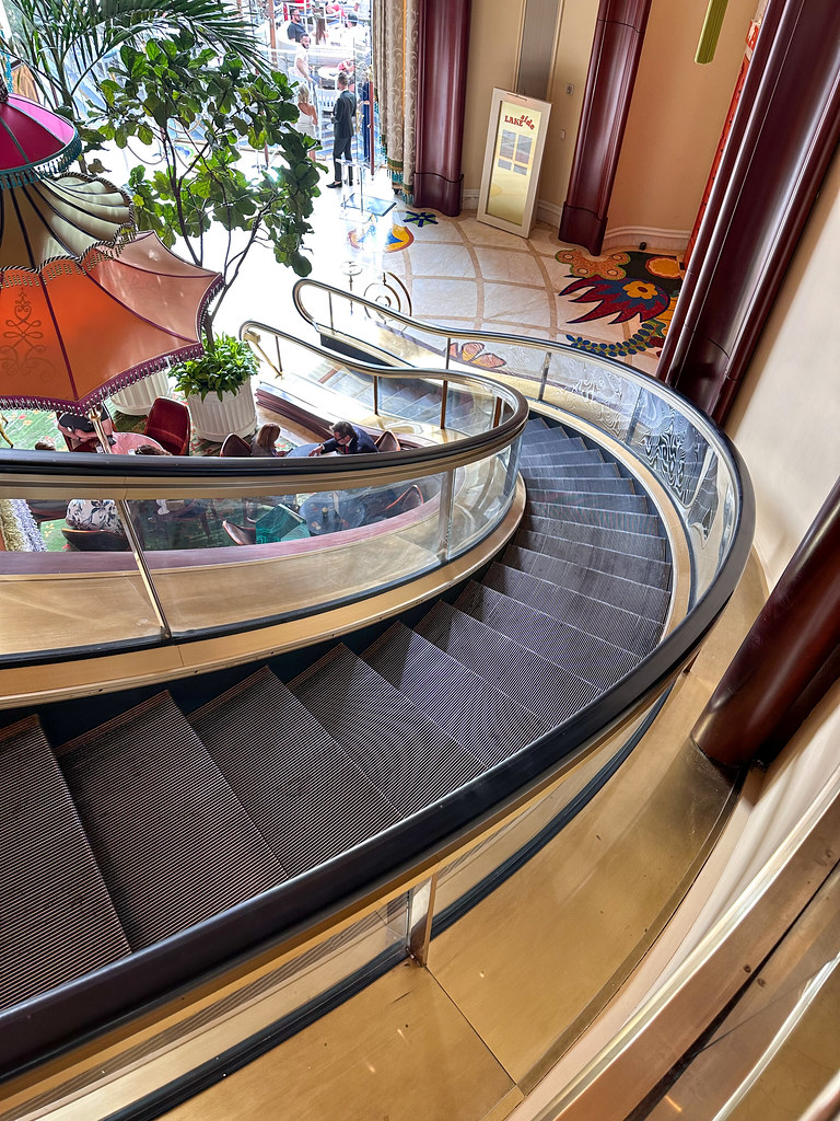 Curved Escalators inside The Wynn Hotel and Casino Flickr