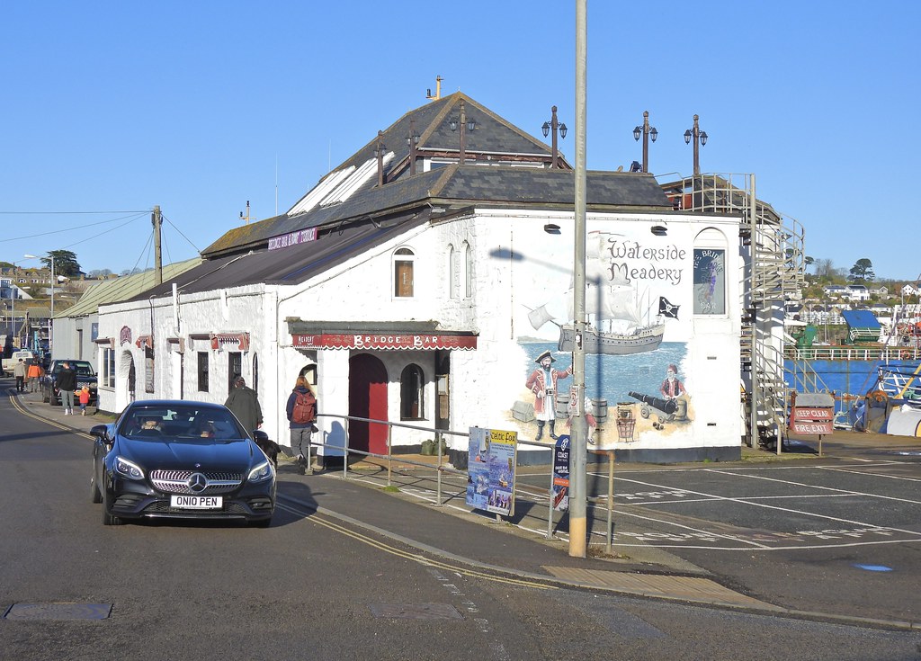 Waterside Meadery, Wharf Road, Penzance, Cornwall 2 Januar… Flickr