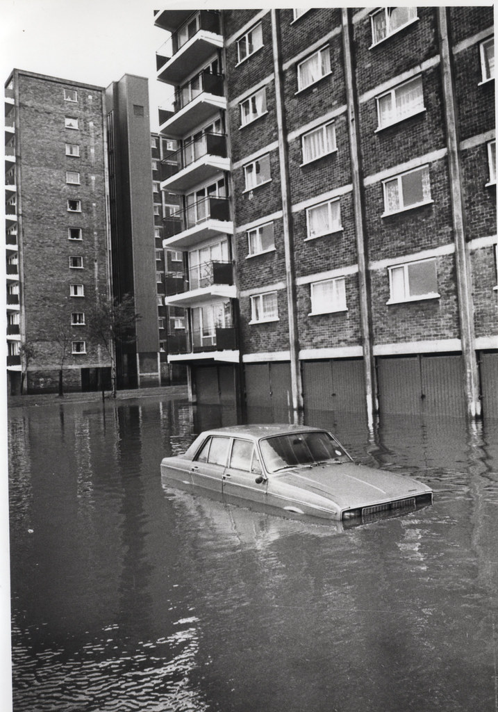 Burns House in the Flood 1980 Kersal Flats, Salford suffer… Flickr
