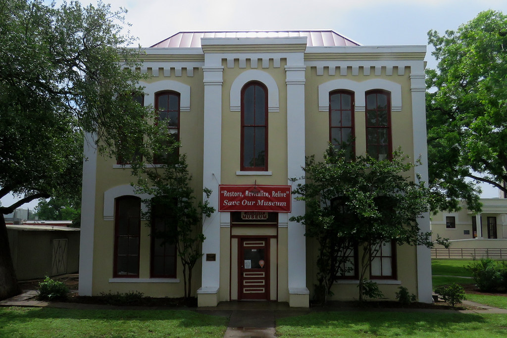 Old Wilson County jail John H. Gámez Flickr