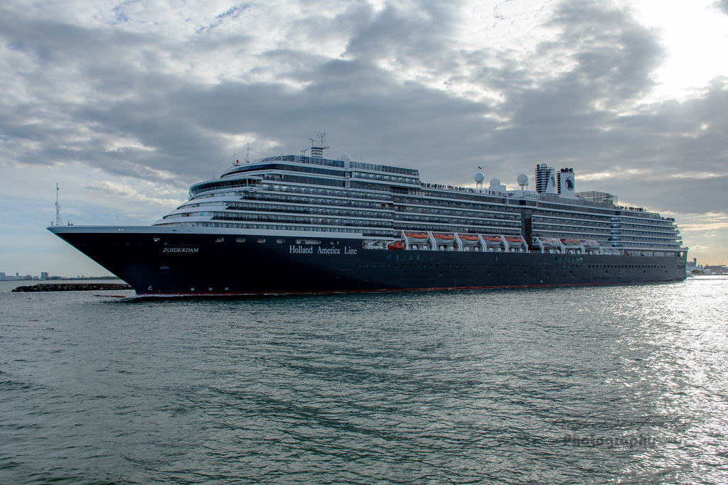 ZUIDERDAM Holland America Line's ZUIDERDAM sailing out of … Flickr