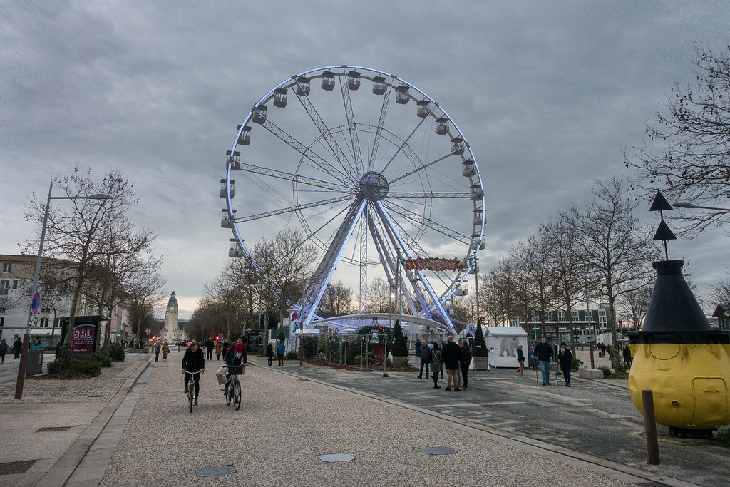 RX100B6039 La Rochelle Place de la Motte Rouge Daniel Guérin