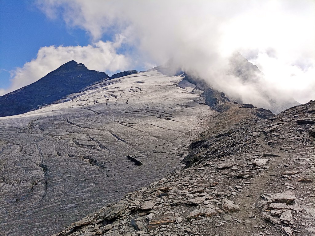 Randonnée à La Grande Sassiere, 3747 metres, Val d' Isere Flickr