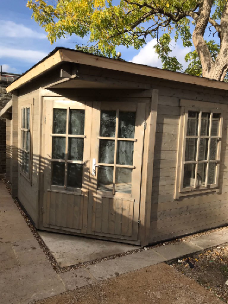 Tuin Emma cabin Putney Richard Lowe Flickr