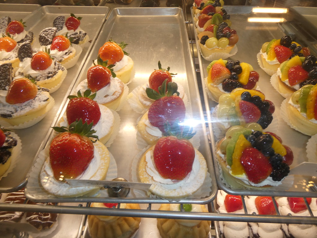 Palermo's Bakery, Little Ferry , New Jersey WARREN FIELDS Flickr