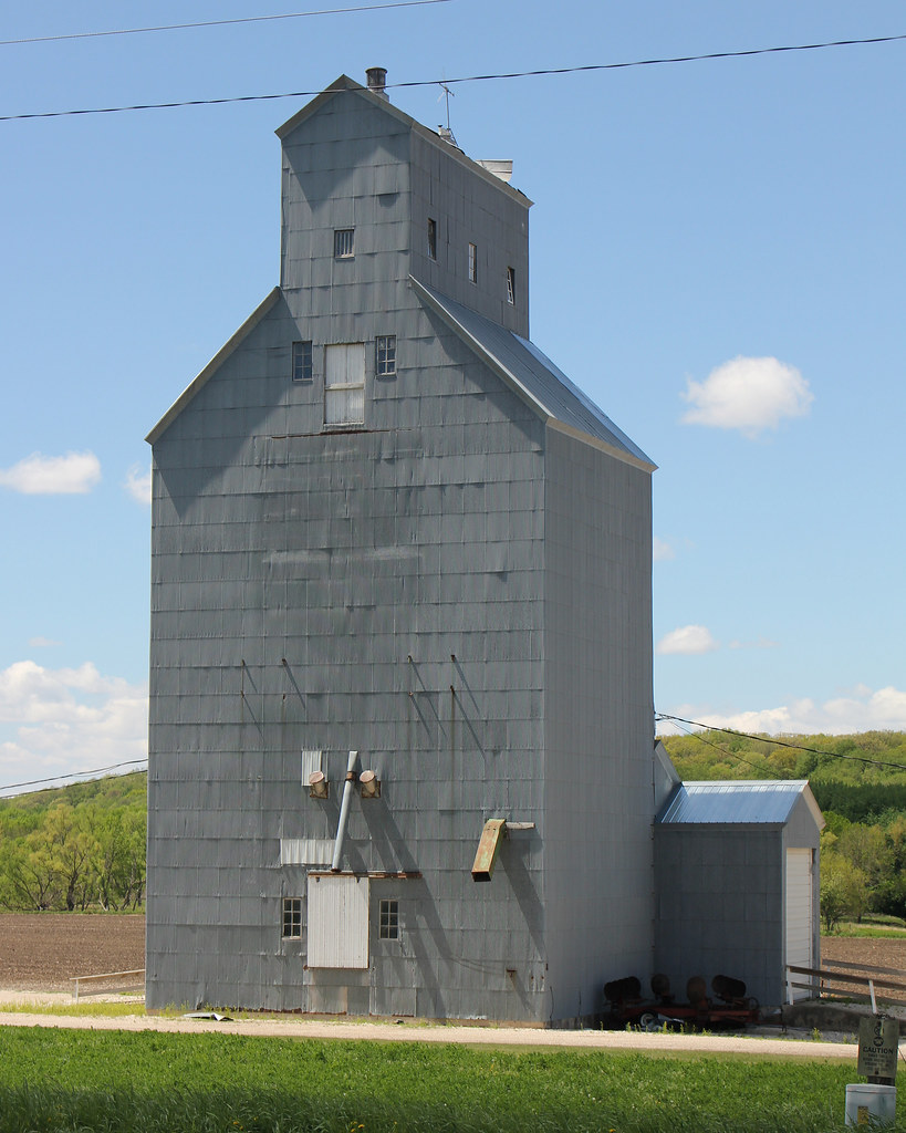 Grain Elevator Gillett Grove, IA Tom McLaughlin Flickr