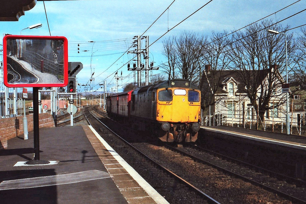 27005 Kilwinning 190387 (6R02) 27005 6R02 (Trip Dalry Ro… Flickr