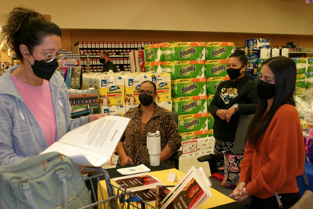 IMG_4546 Relocation Readiness Manager Denise Chappell, vol… Flickr