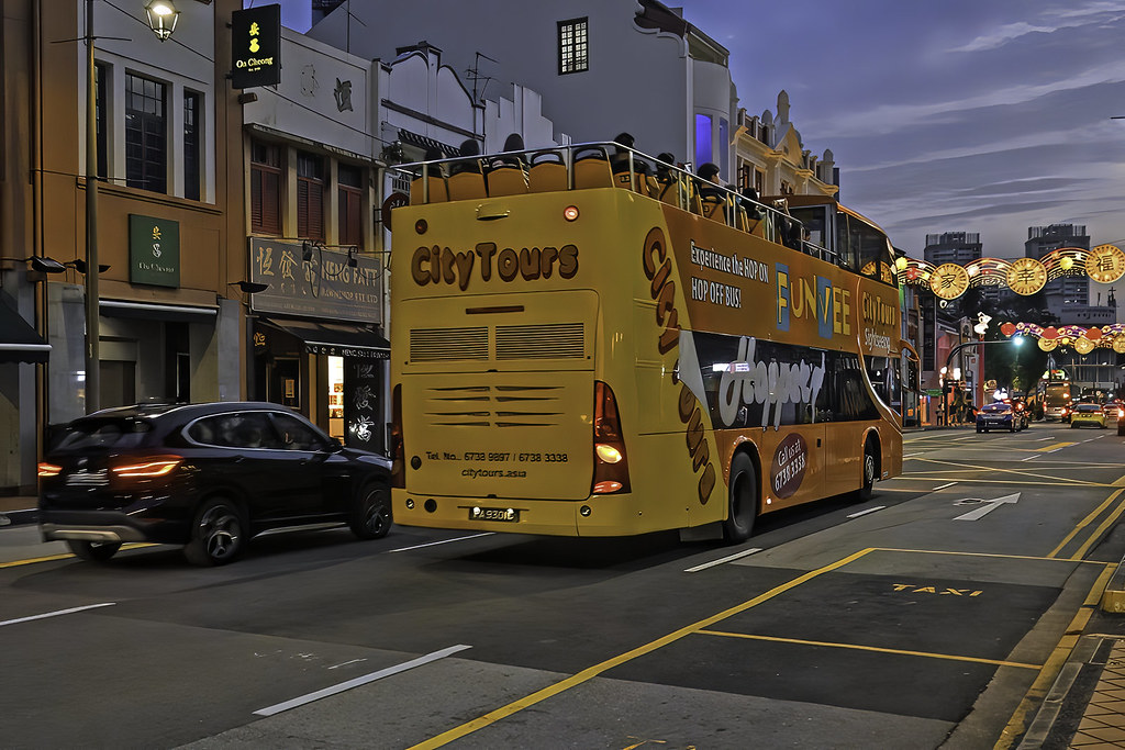 FunVee Open Top Bus Tour By City Tours at South Bridge Roa… Flickr