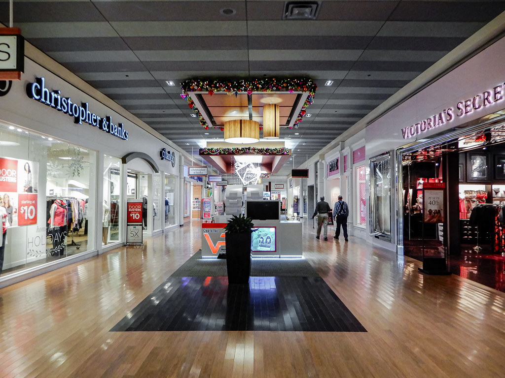 Dillard's Wing "East Hills Mall" St. Joseph, MO Dblackwood Flickr