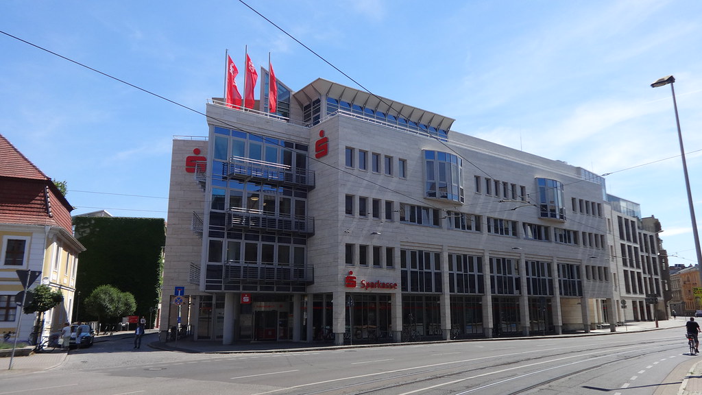 ab 1993 Cottbus Geschäftshaus der Sparkasse SpreeNeiße in… Flickr