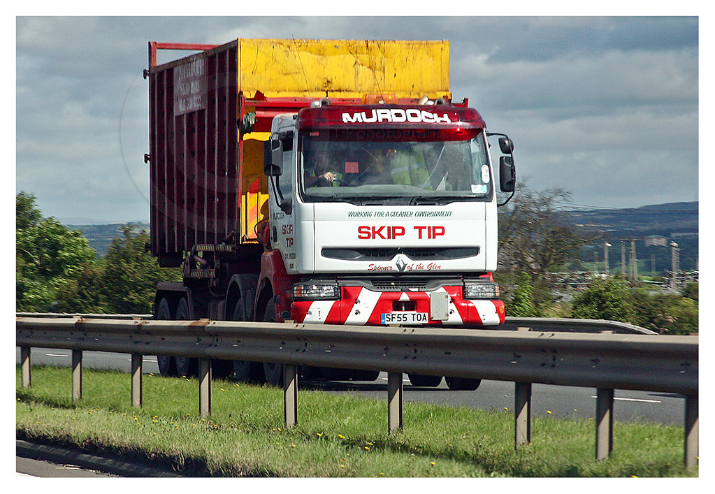 IMG_6857dc Renault Premium RollOn RollOff Skip Lorry, SF… Flickr