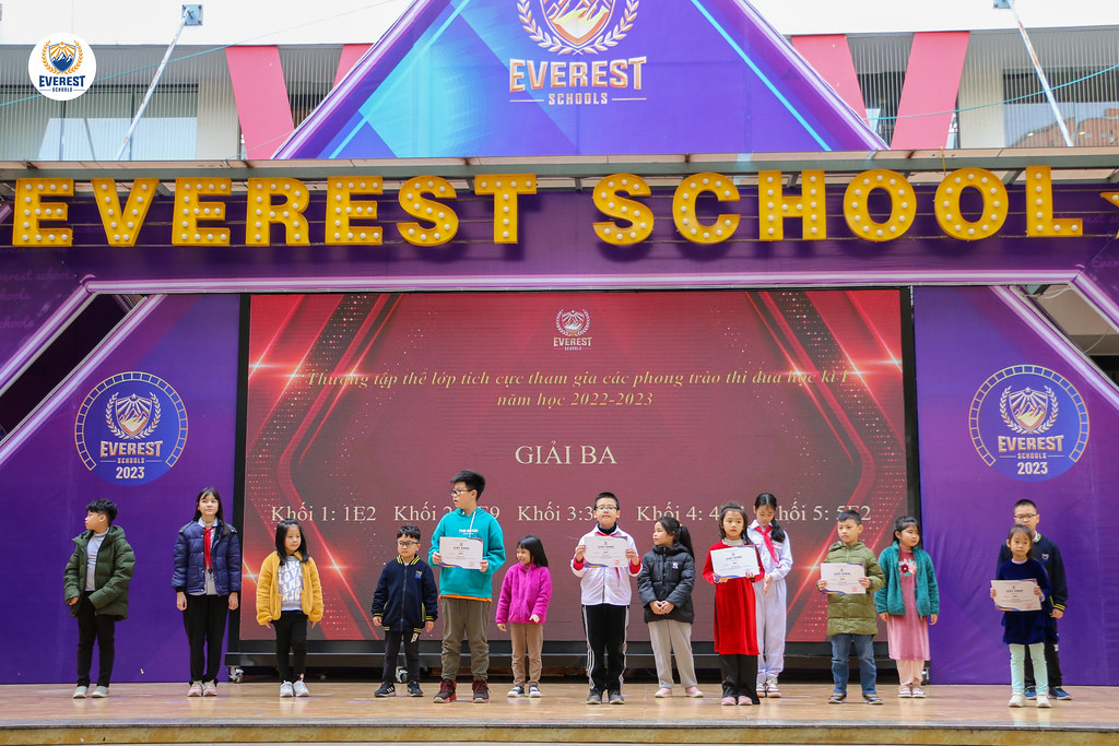IMG_4050 Everest School Flickr