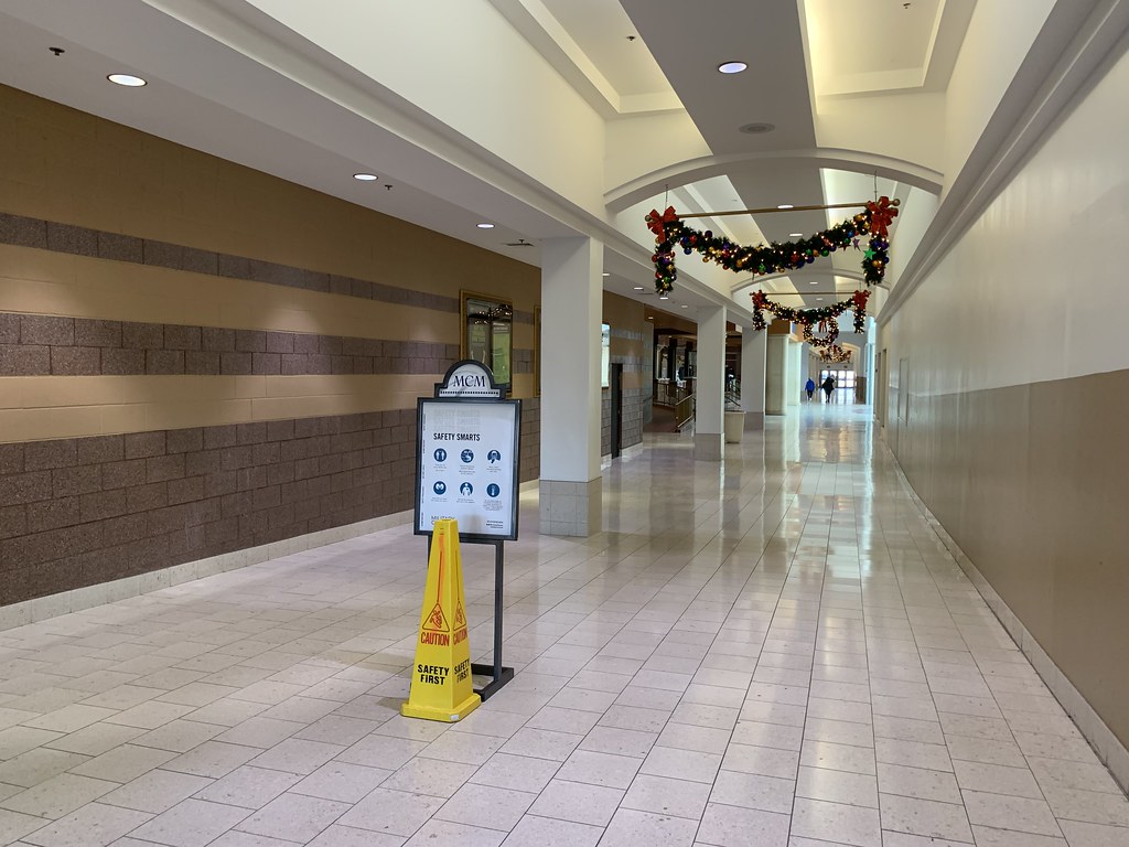 Military Circle Mall interior Military Circle Mall (1,013,… Flickr