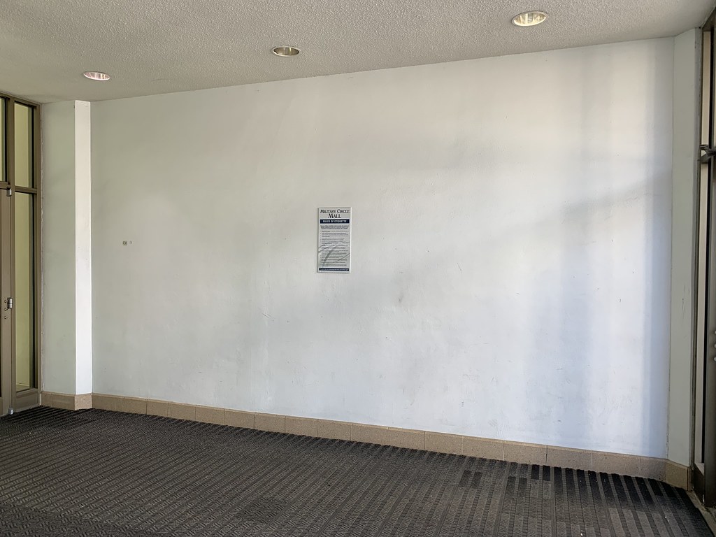 Military Circle Mall interior Military Circle Mall (1,013,… Flickr