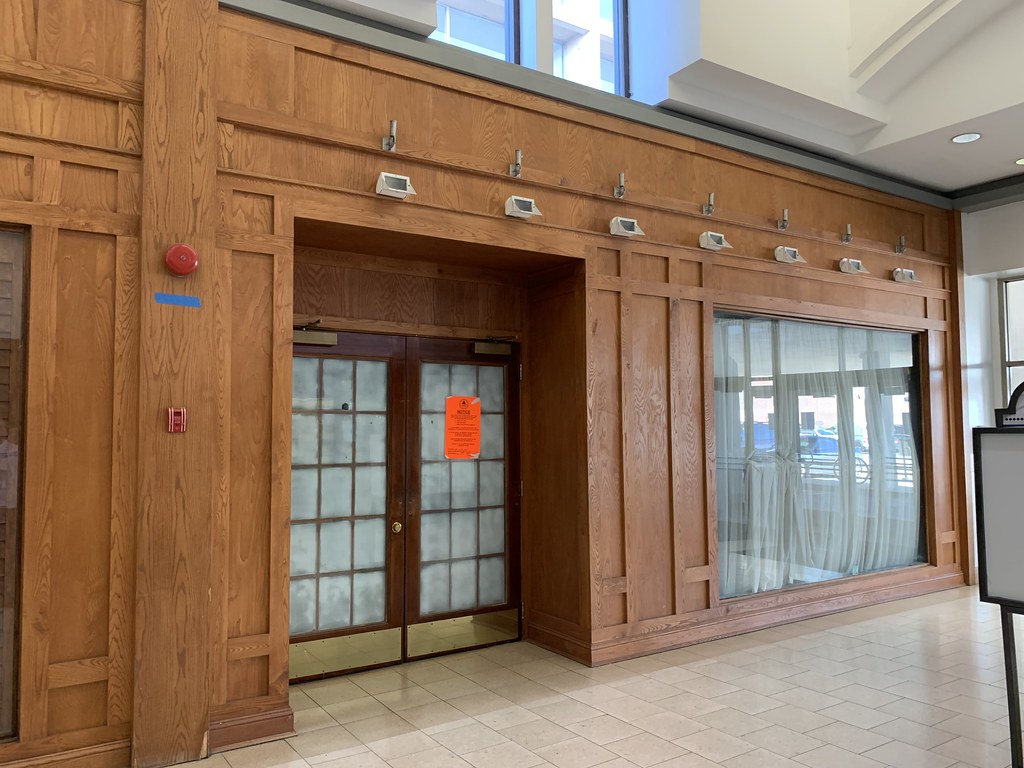 DoubleTree (closed) DoubleTree (closed) 880 North Military… Flickr