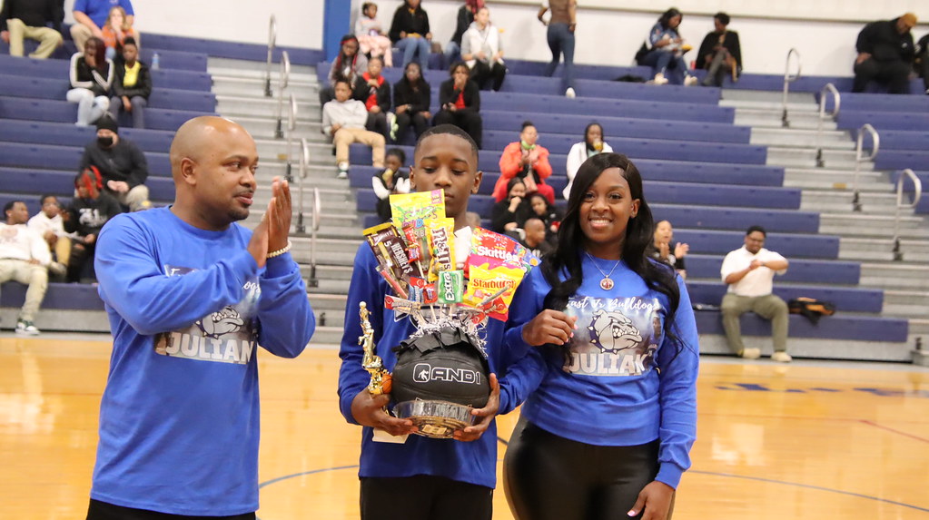 EJHS 2 East Junior High School celebrated their 8th grade … Flickr