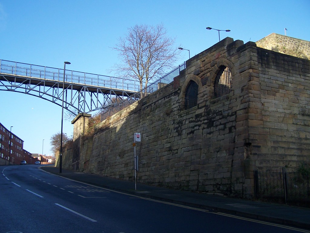The remains of St Peter's Church, Borough Road, North Shie… Flickr