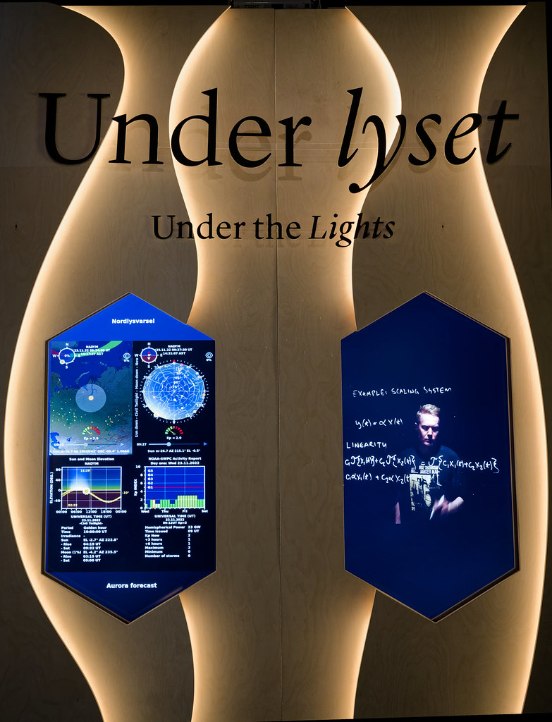 AIV05446_DxO Entrance to the Northern Lights exhibit at th… Flickr