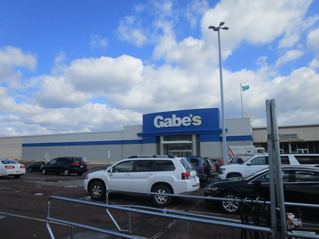 Coventry Mall Former Sears Pottstown, PA. April 2022. … Flickr