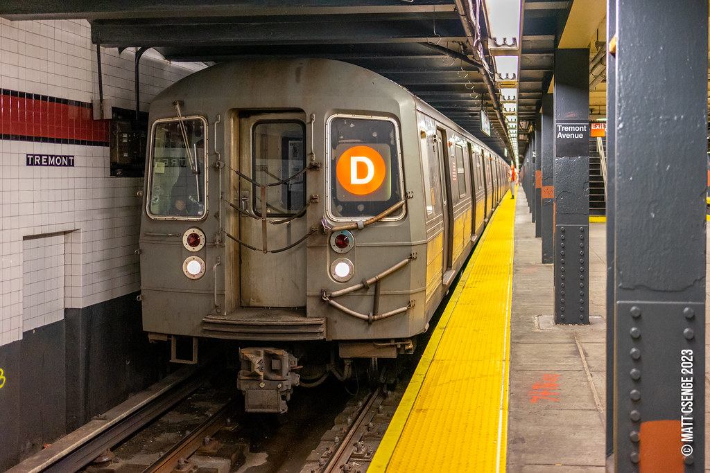 Concourse Local A Norwoodbound D train is seen at Tremont… Flickr