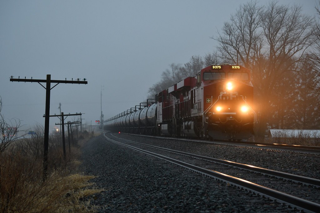 Foggy early morning at Cotter (11923) CP 9375 has the hi… Flickr