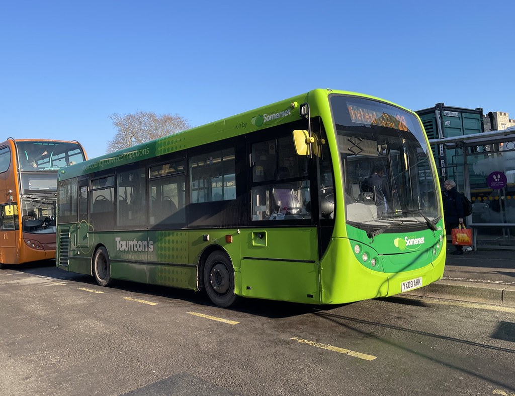 The Buses Of Somerset (44924) / 28 / Taunton JoshBriggs022 Flickr