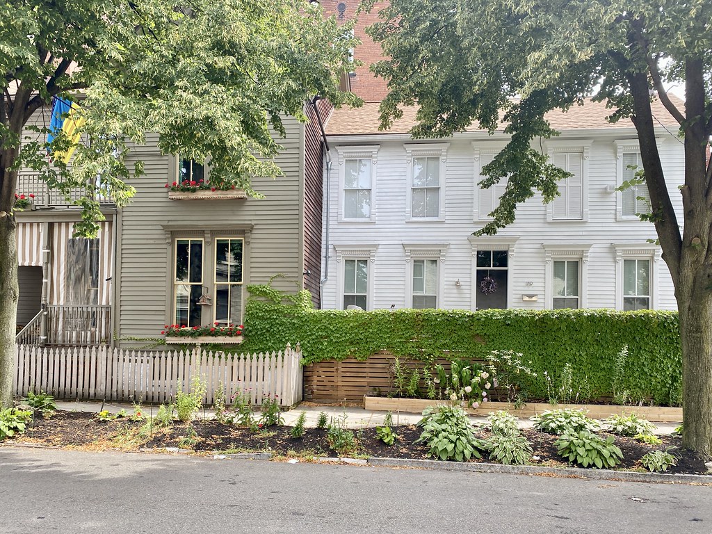 College Street, Allentown, Buffalo, NY Built in the 19th C… Flickr