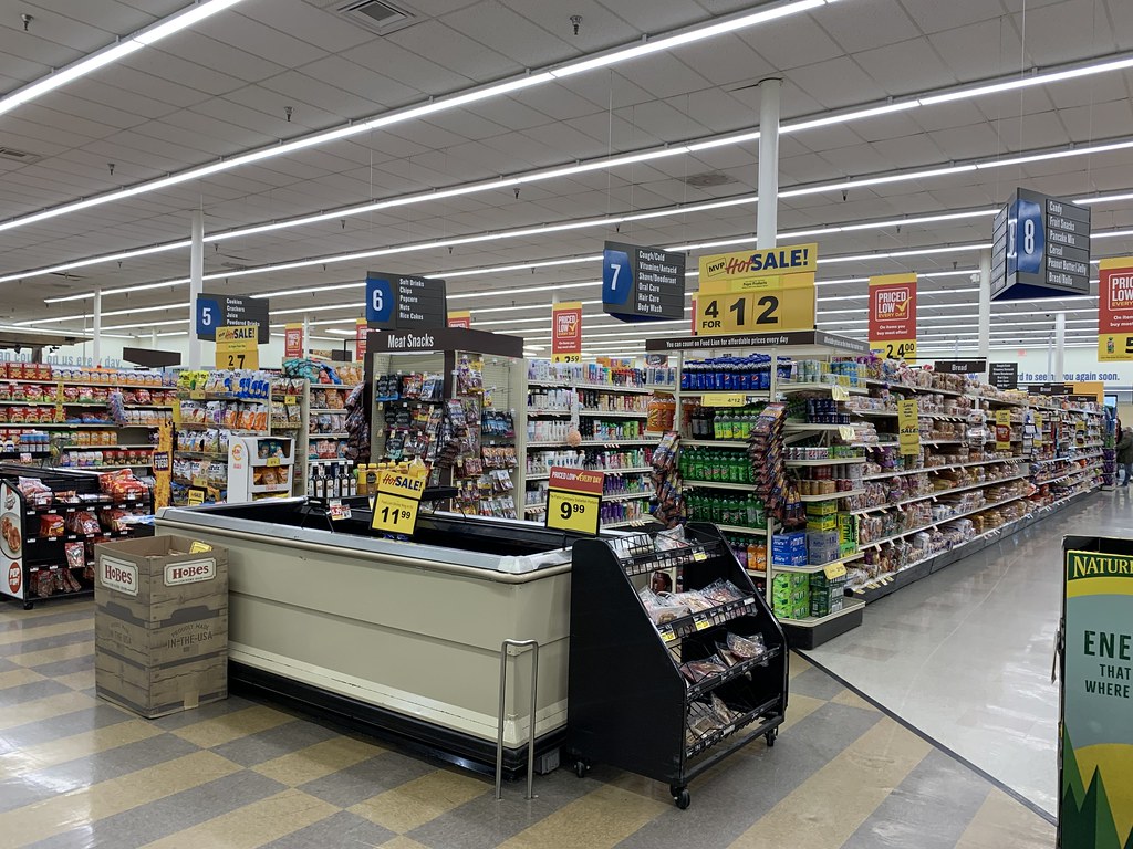Food Lion interior Food Lion 211 (37,352 square feet) 377… Flickr