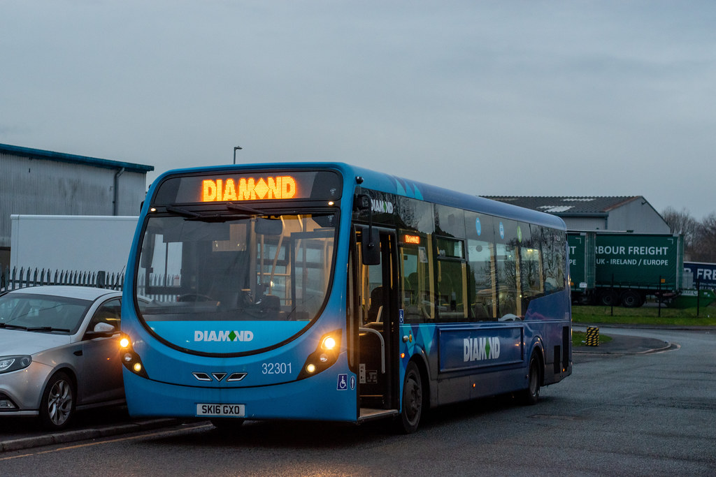 Diamond Bus North West Wright Streetlite DF 32301. Flickr