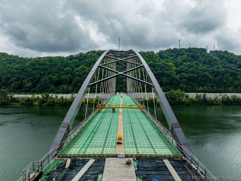 Wellsburg Bridge Construction is ongoing on the new Wellsb… Flickr