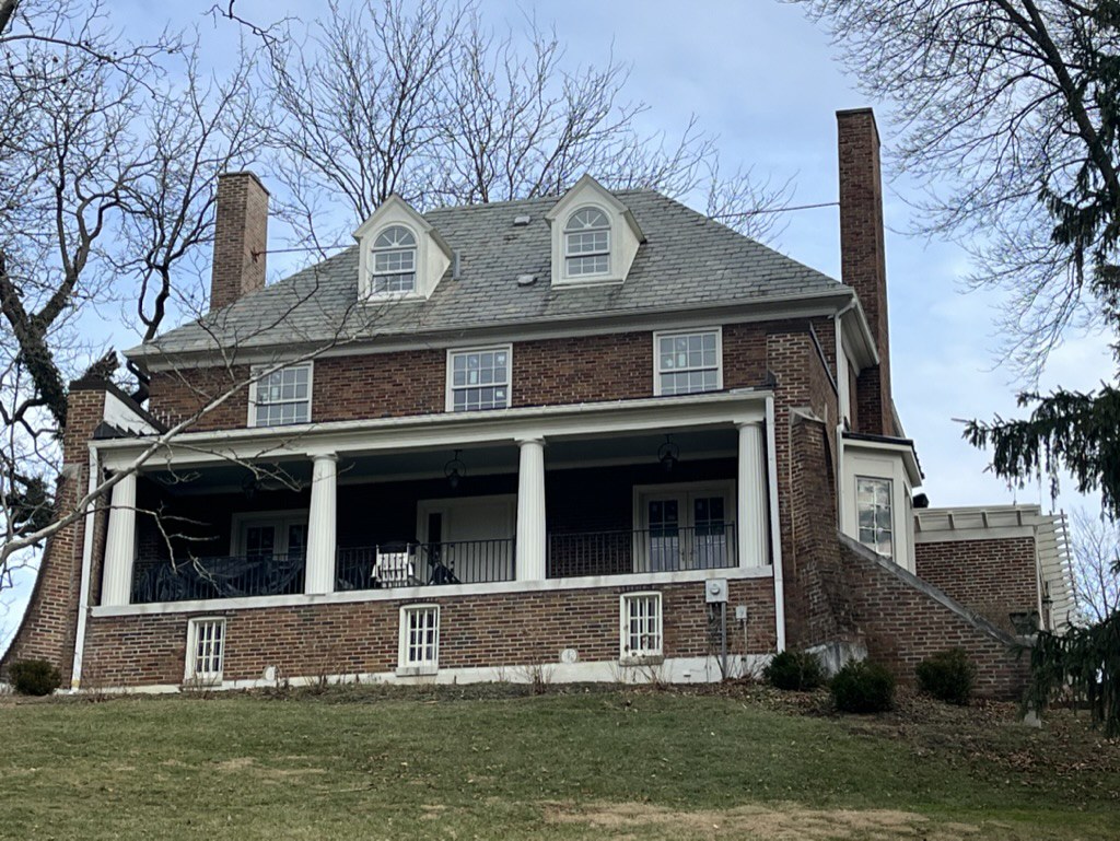 1060 Broadview Ave. Our family's home for about 30 years. Flickr