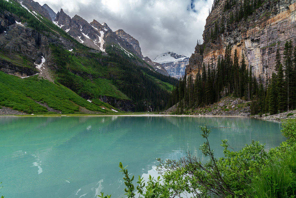 View of Lake Louise from the Lakeshore Trail in Banff Nati… Flickr