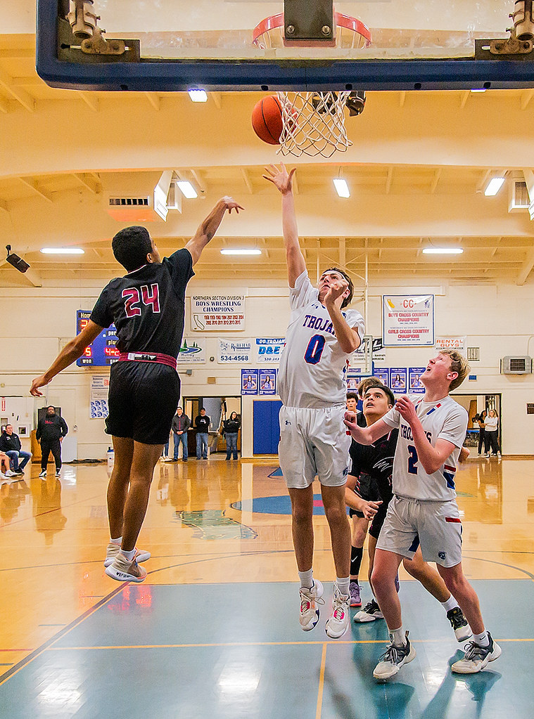 High School Basketball Durham vs. Colusa Durham, Califo… Flickr