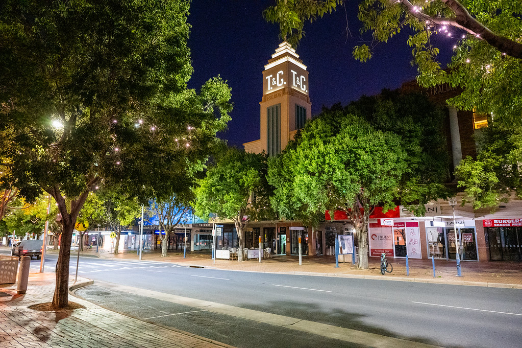 Albury NSW at night Simon B Flickr