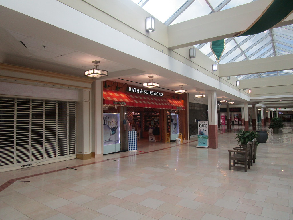 Coventry Mall Pottstown, PA. April 2022. … Flickr