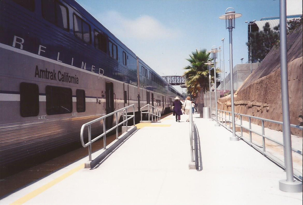 Solana Beach, CA Amtrak/Coaster station August 16, 2001 Flickr