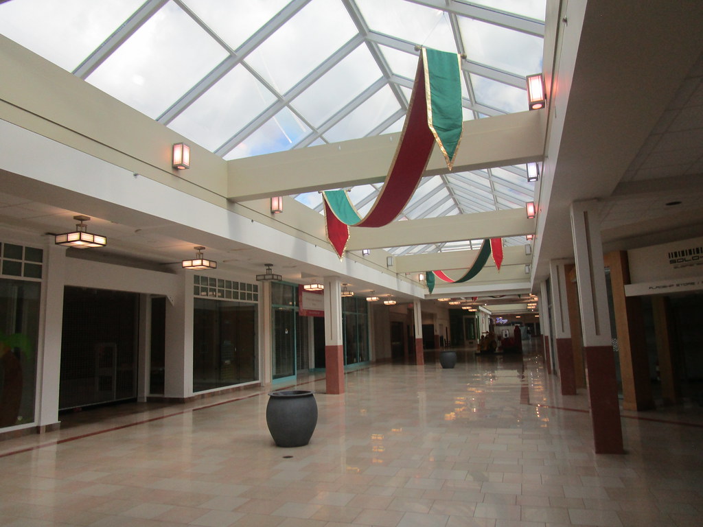 Coventry Mall Pottstown, PA. April 2022. … Flickr