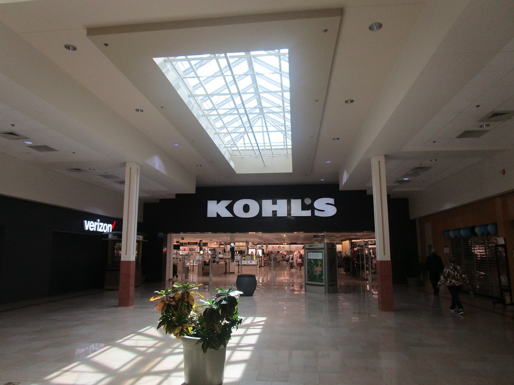 Coventry Mall Pottstown, PA. April 2022. … Flickr