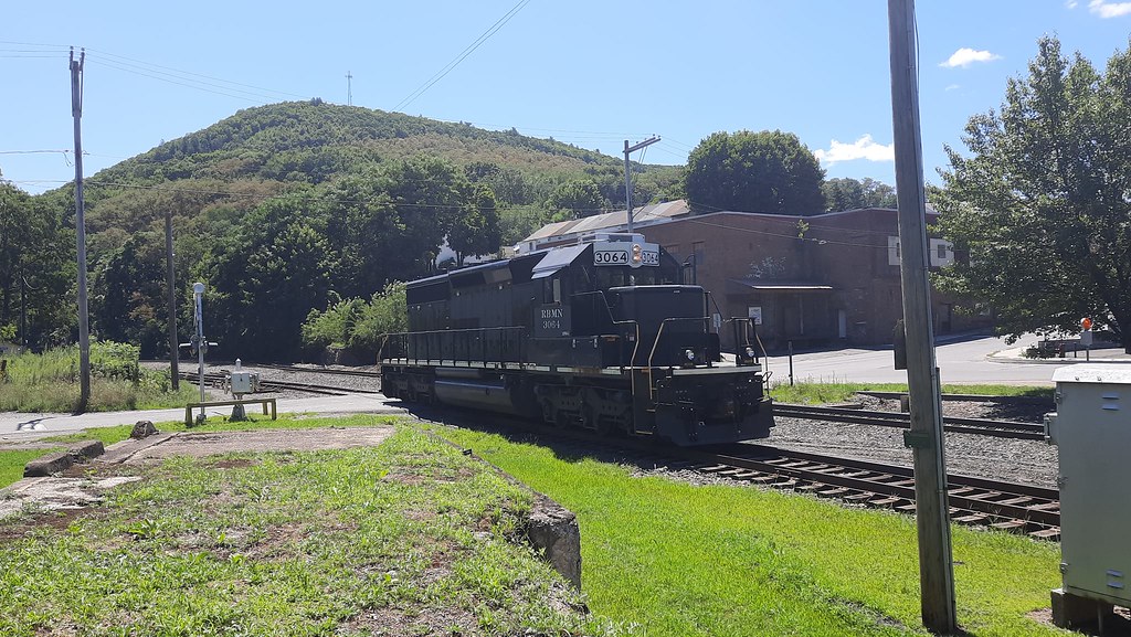 MCQA RBMN 3064 returns to Tamaqua Yard gabriel reider Flickr