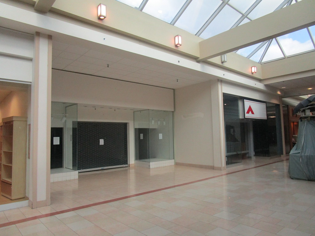 Coventry Mall Pottstown, PA. April 2022. … Flickr