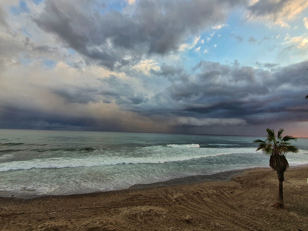 Moody weather before the rain ranp Flickr