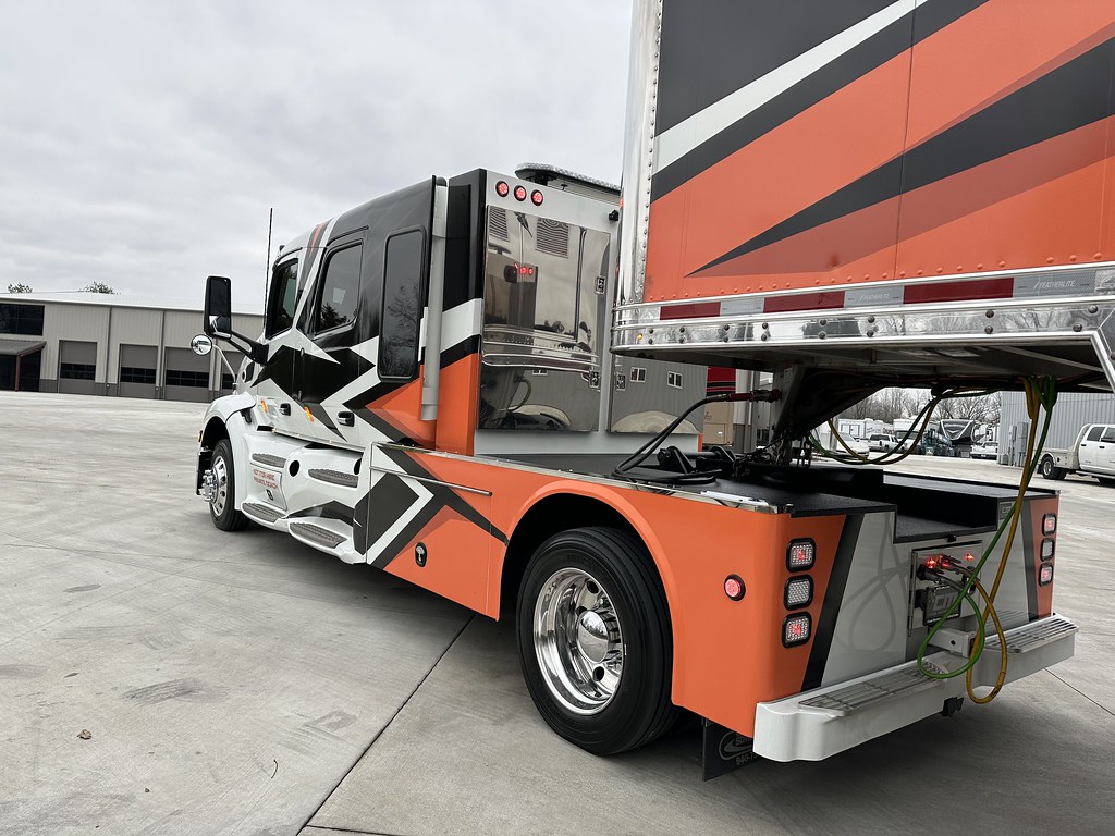 2020 Schwalbe Peterbilt 579 Truck & 2016 Featherlite 40’ A… Flickr