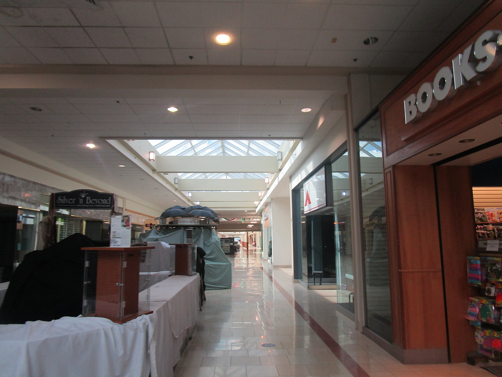 Coventry Mall Pottstown, PA. April 2022. … Flickr