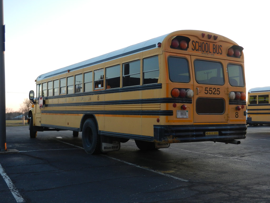 Loogootee Community School Corporation 8 (4) Bus lot Loo… Flickr